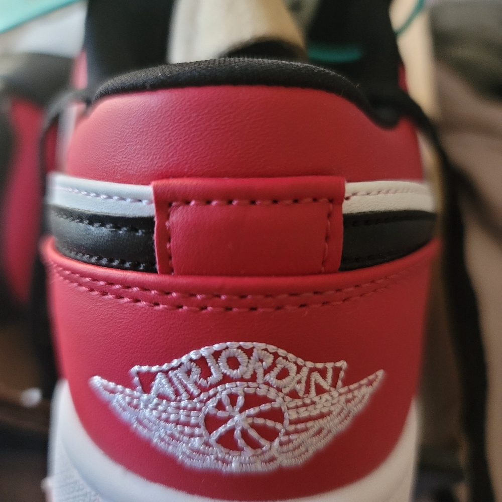 Jordan 1s - Picture 3 of 4